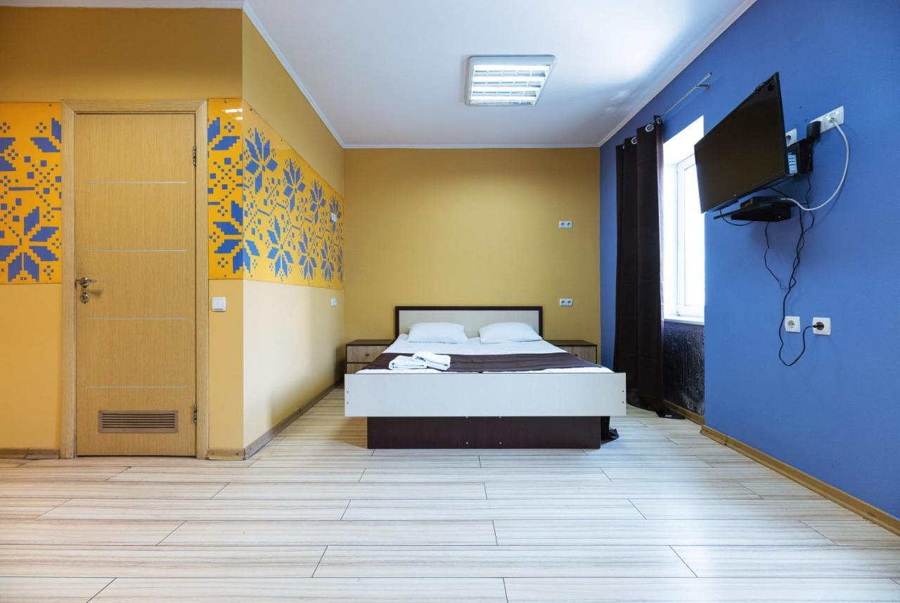 Guest House "Golden Gate 911 " Киев Экстерьер фото