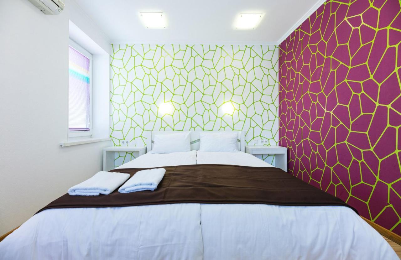 Guest House "Golden Gate 911 " Киев Экстерьер фото