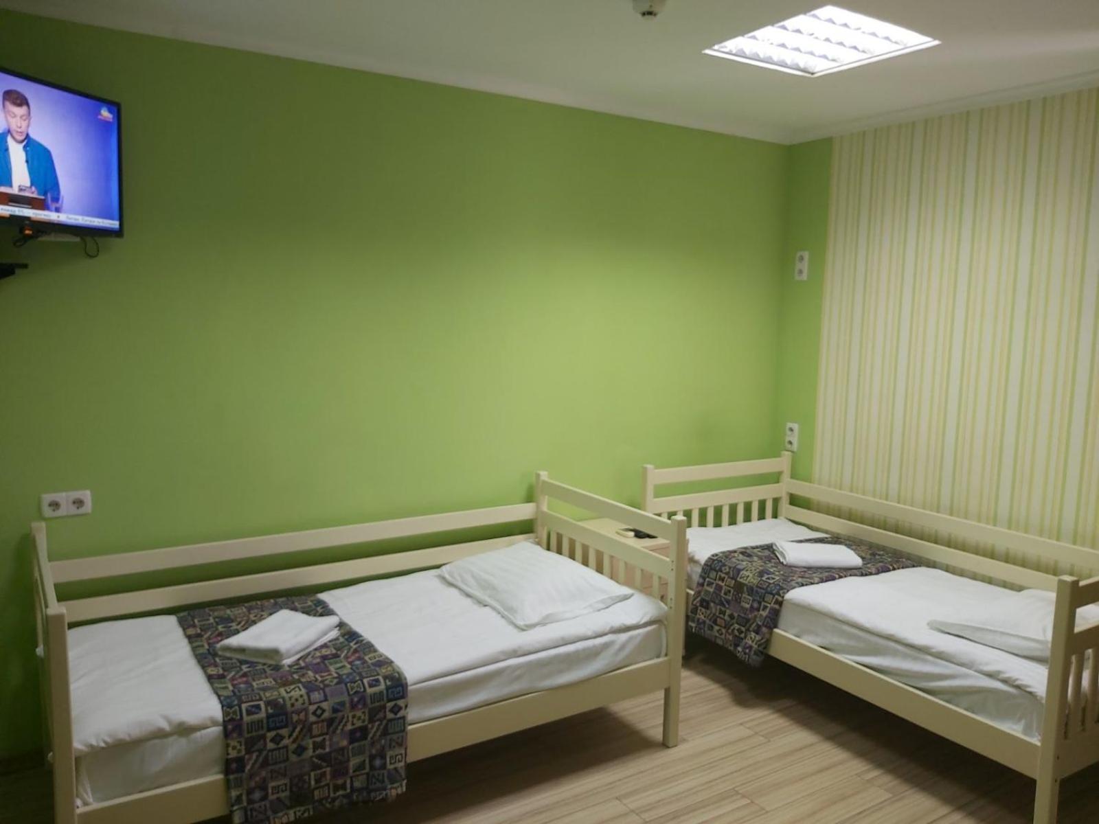 Guest House "Golden Gate 911 " Киев Экстерьер фото