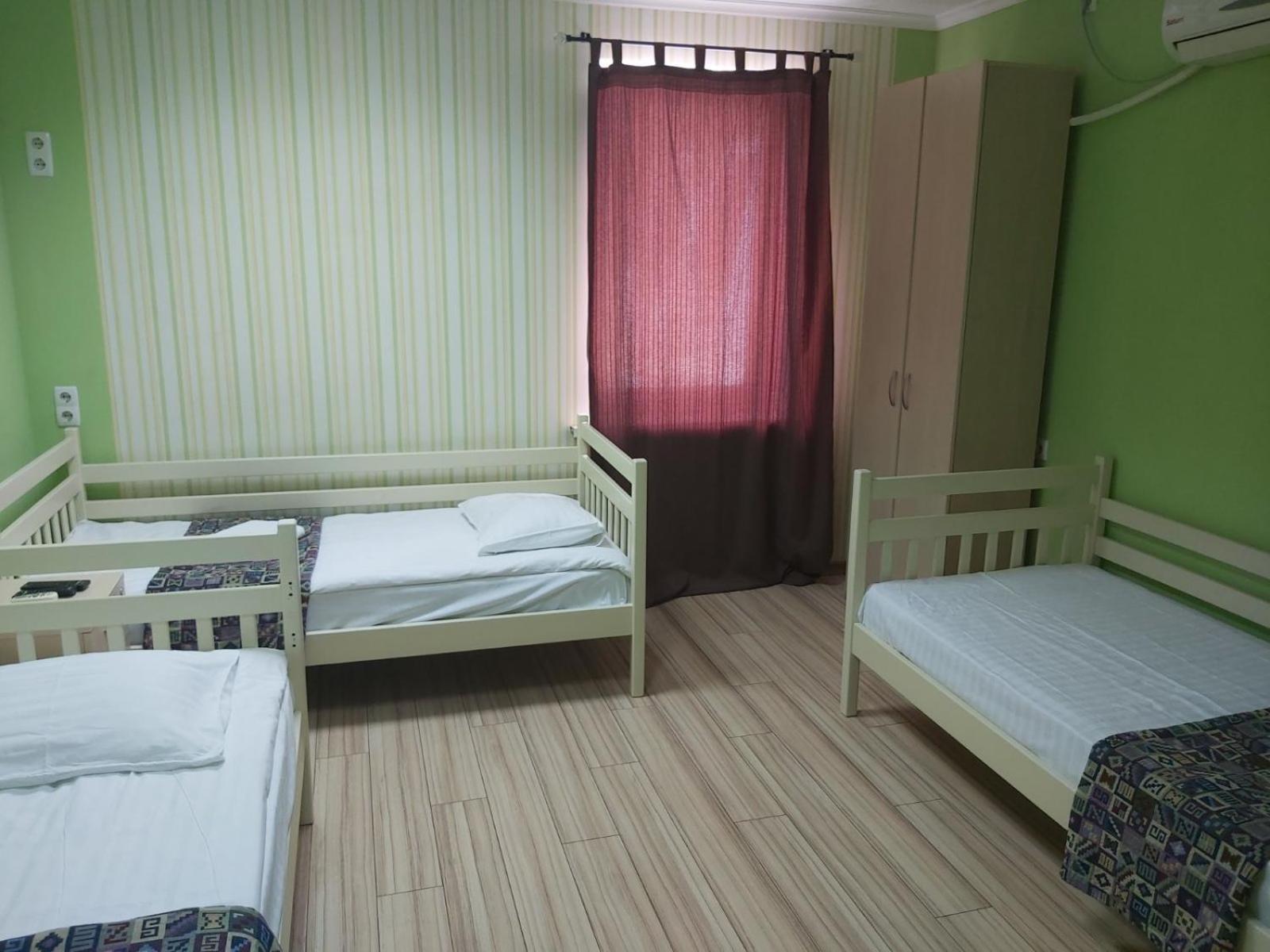 Guest House "Golden Gate 911 " Киев Экстерьер фото