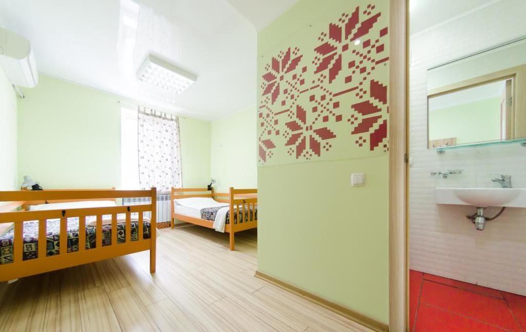 Guest House "Golden Gate 911 " Киев Экстерьер фото