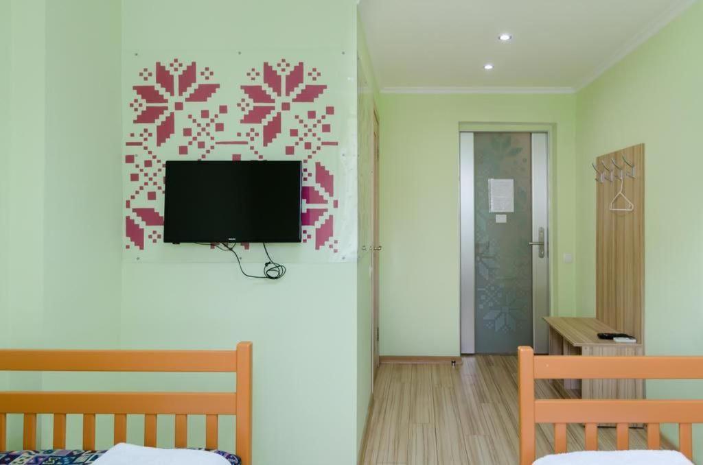 Guest House "Golden Gate 911 " Киев Экстерьер фото