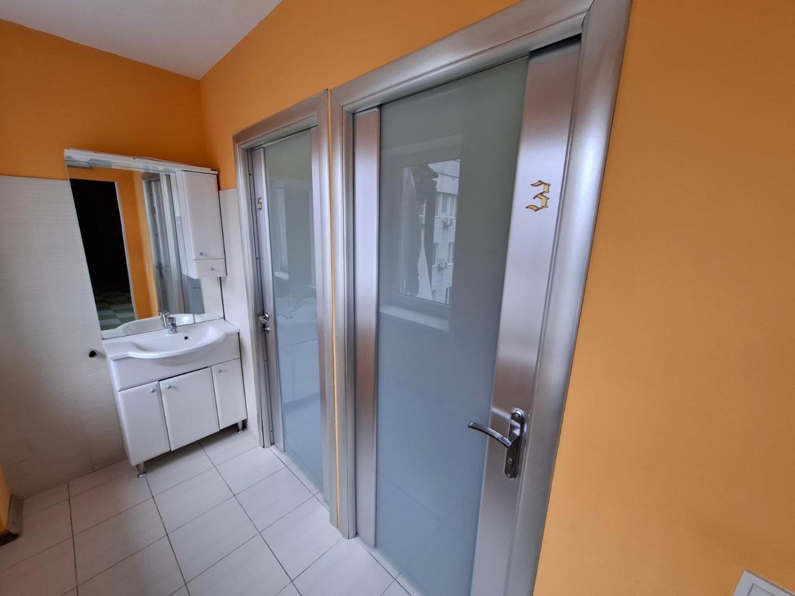 Guest House "Golden Gate 911 " Киев Экстерьер фото